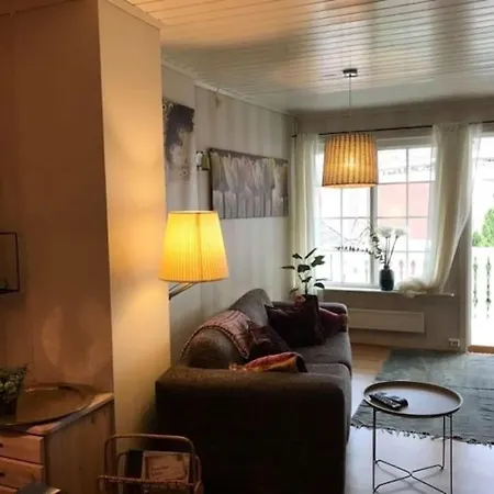 Sentralt I Med Gangavstand Til * Stavern