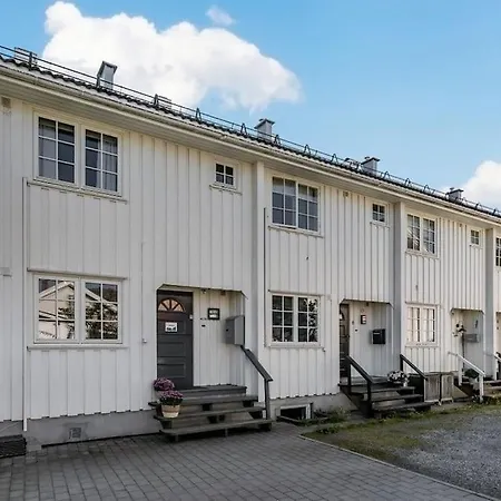 Sentralt I Med Gangavstand Til アパート