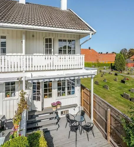 Sentralt I Med Gangavstand Til